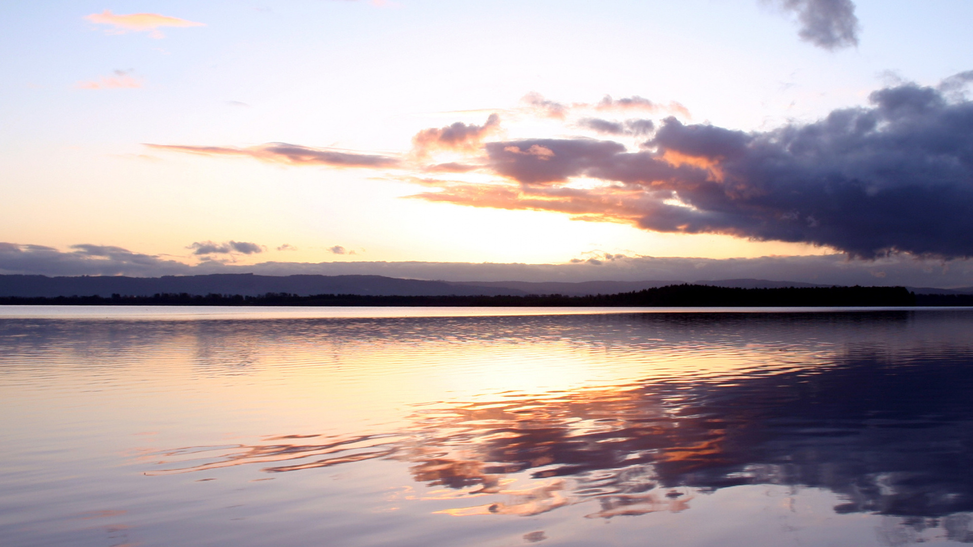 Body of Water Under Cloudy Sky During Daytime. Wallpaper in 1920x1080 Resolution