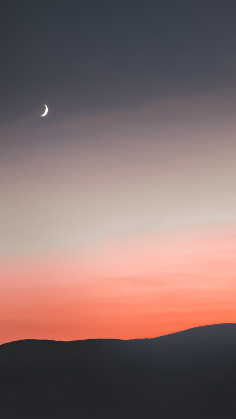 Luna, Puesta, de la Media Luna. Wallpaper in 750x1334 Resolution