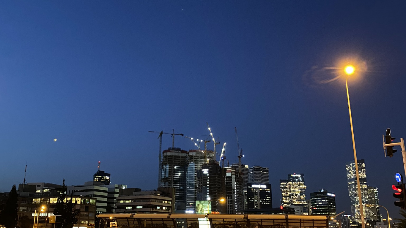 Street Light, Stadtgebiet, Strom, Durchgangsstraße, Metropole. Wallpaper in 1366x768 Resolution