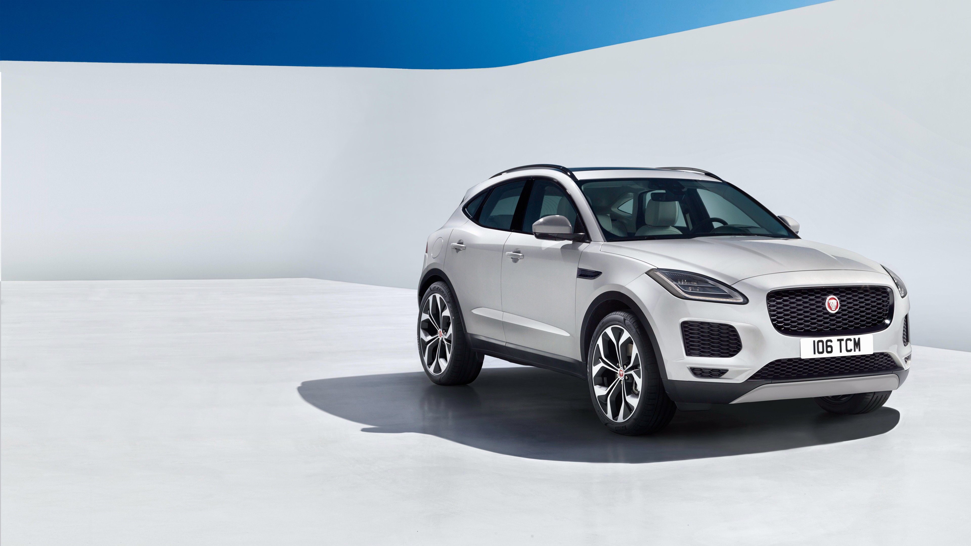 Jaguar E-Pace, Jaguar E-pace 2018, Jaguar F-pace 2020, Jaguar Cars, Coche. Wallpaper in 3840x2160 Resolution