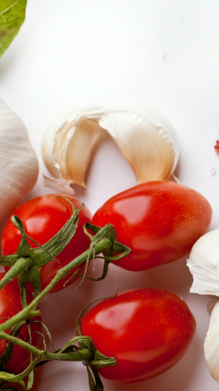 Roter Und Weißer Knoblauch Und Knoblauch. Wallpaper in 750x1334 Resolution