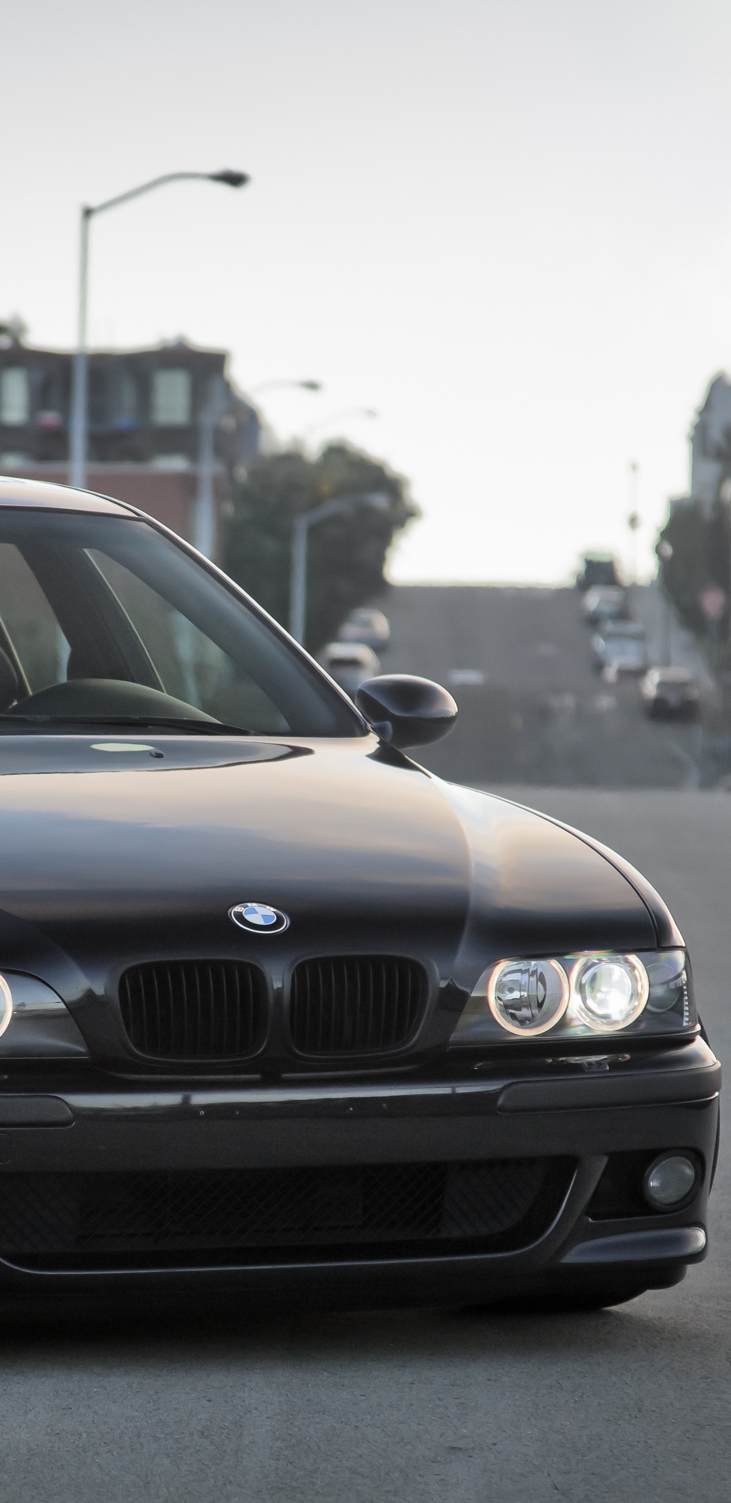 BMW m 3 Negro en la Carretera Durante el Día. Wallpaper in 1440x2960 Resolution