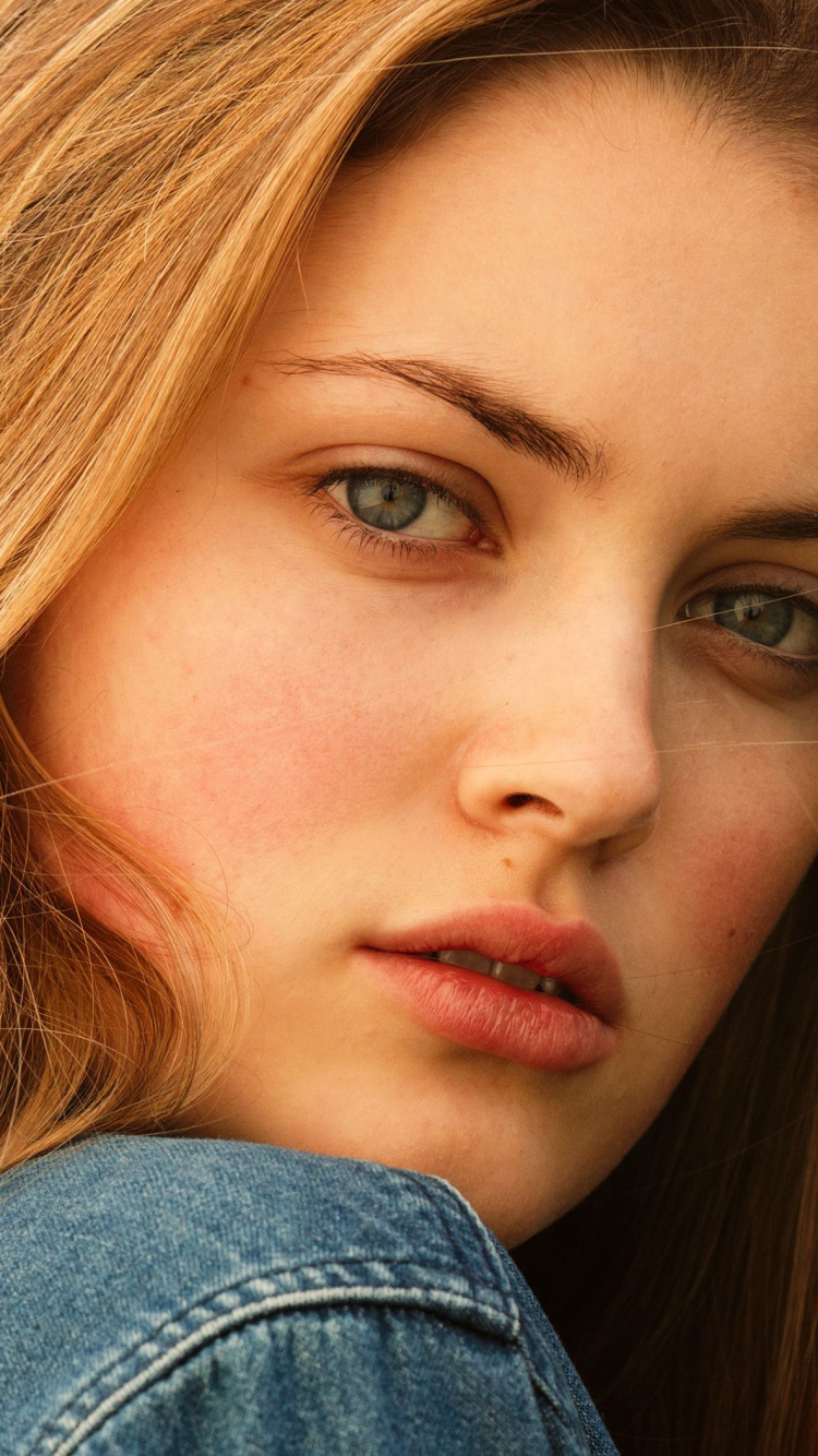 Lange Haare, Augenbraue, Gesicht, Haar, Lippe. Wallpaper in 750x1334 Resolution