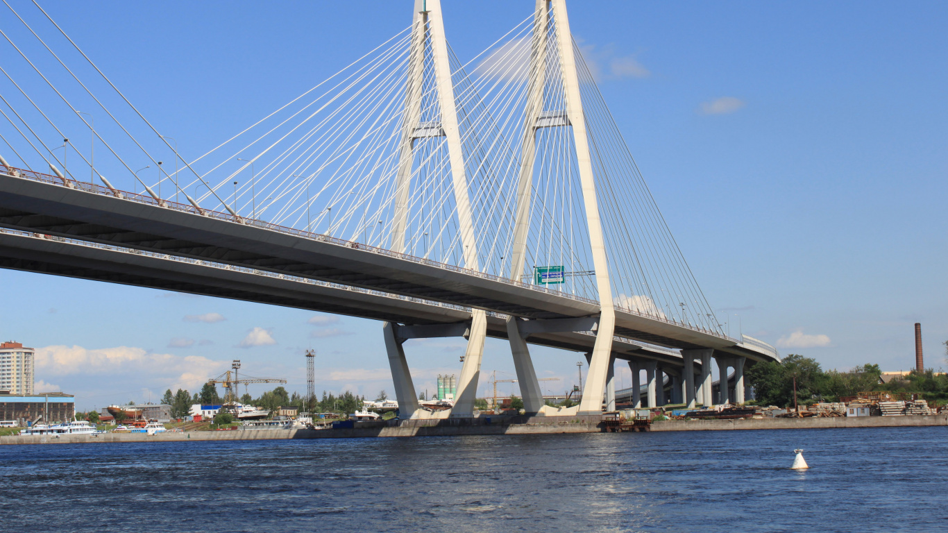 White Bridge Over Body of Water During Daytime. Wallpaper in 1366x768 Resolution