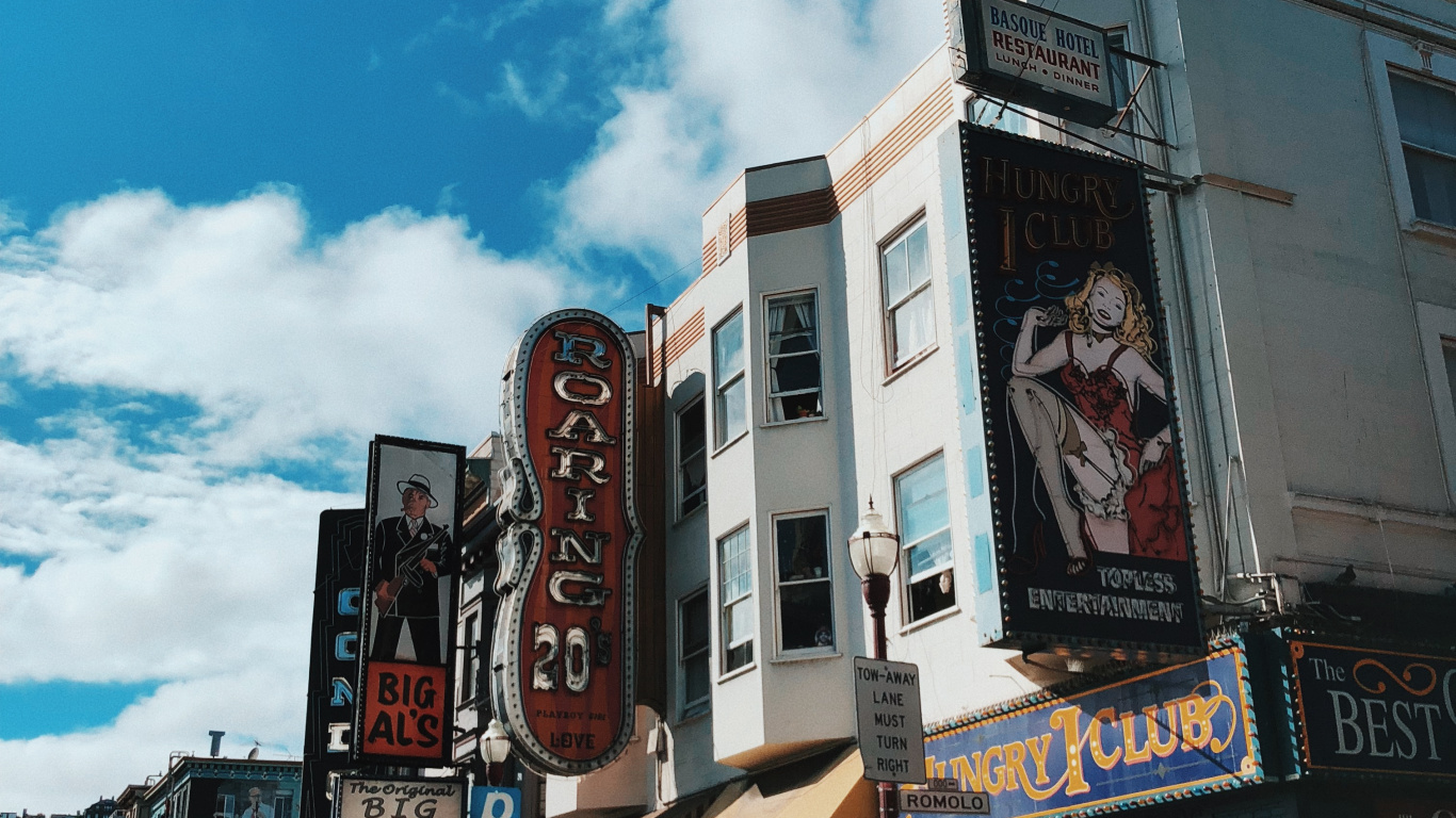 Roi, Rue, Ville, Plein de Voiture de Taille, L'éclairage Automobile. Wallpaper in 1366x768 Resolution