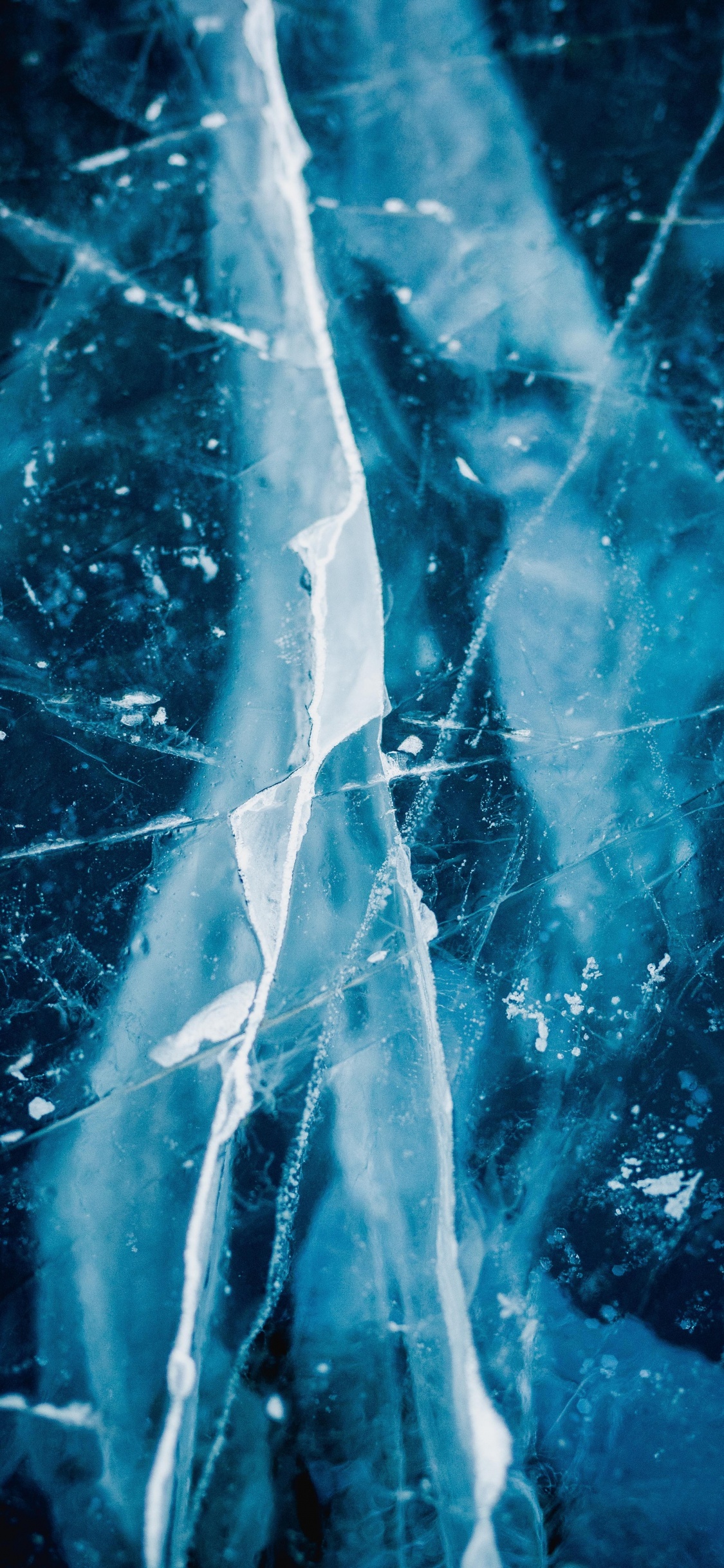 Cracked Ice, Water, Blue, Atmosphere, Electric Blue. Wallpaper in 1125x2436 Resolution