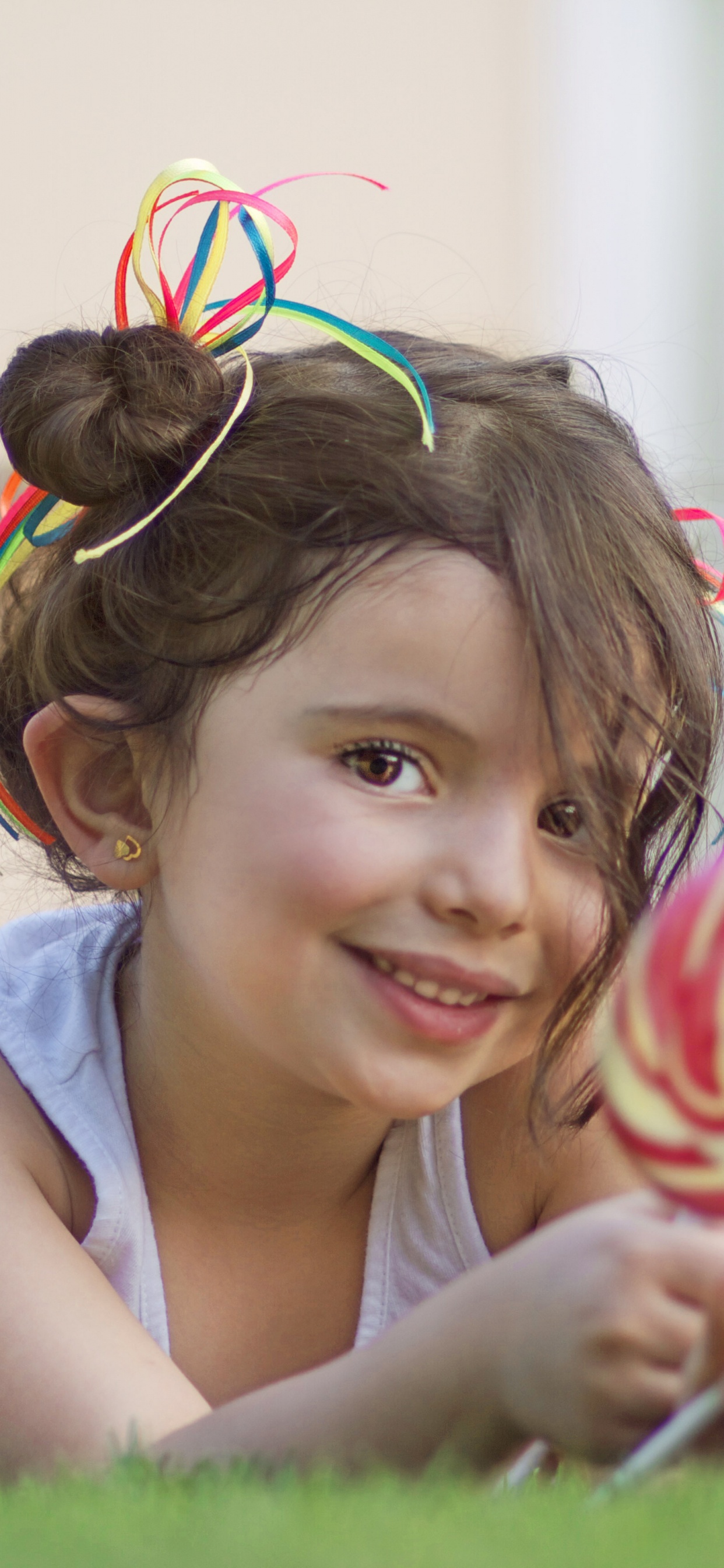 Niño, Sonrisa, Diversión, Bebé, Felicidad. Wallpaper in 1242x2688 Resolution