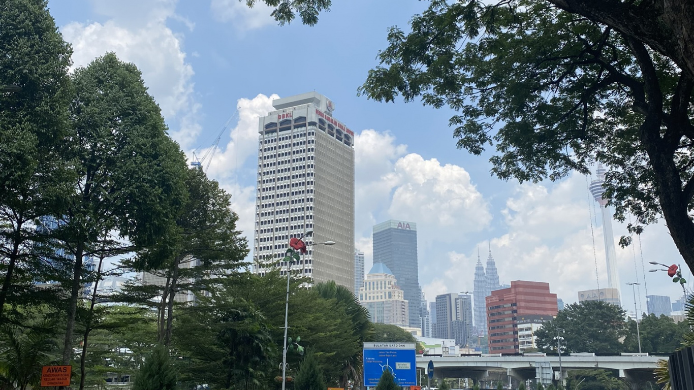 Kuala Lumpur, Malaisie, Route, Corps de L'eau, Nature. Wallpaper in 1366x768 Resolution