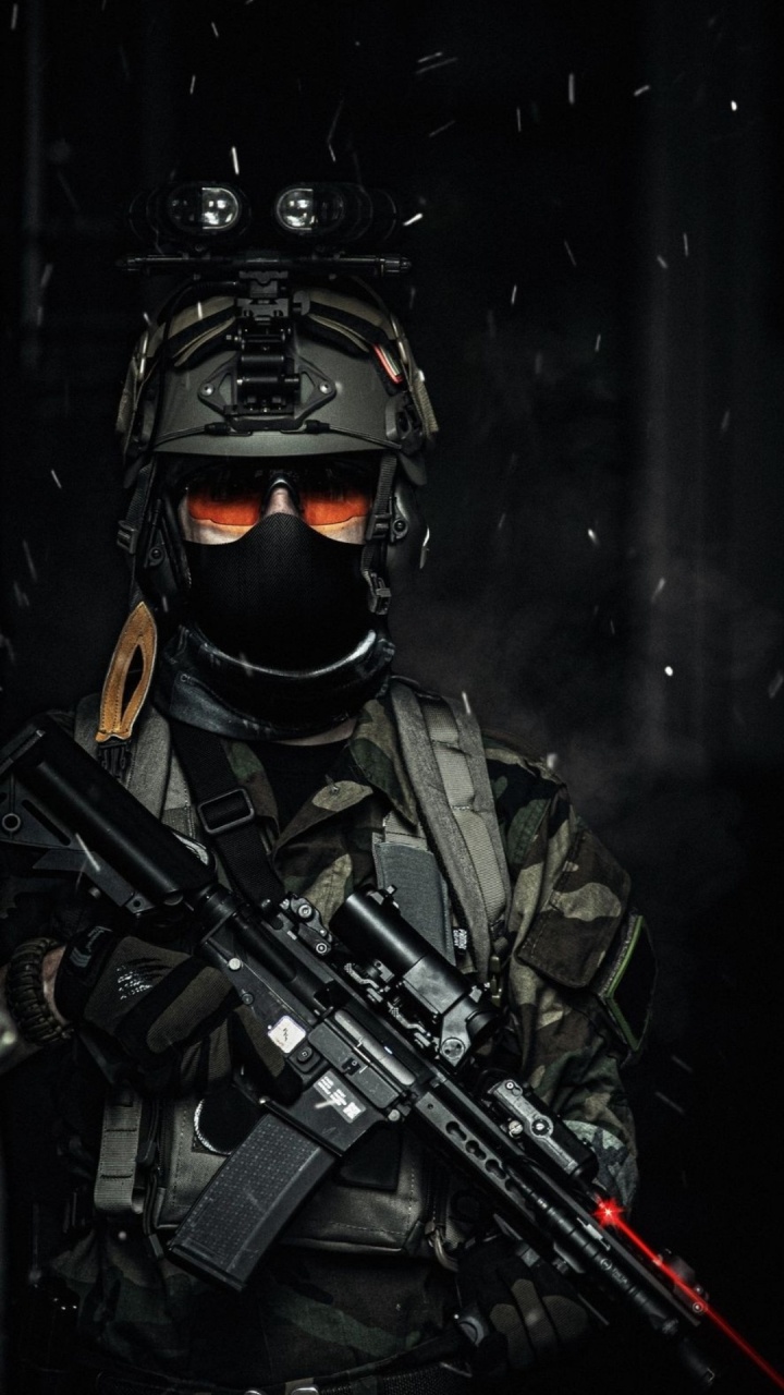 Soldier, Outerwear, Military Camouflage, Machine Gun, Military Uniform. Wallpaper in 720x1280 Resolution