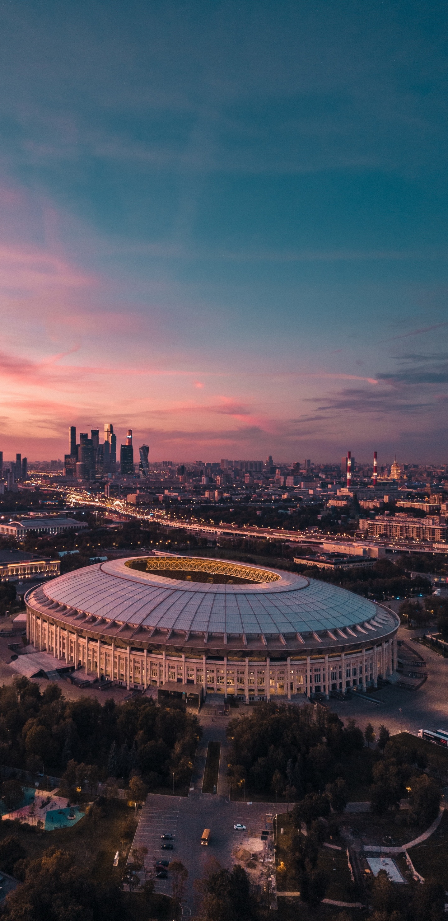 Moscow, Cloud, Atmosphere, Urban Design, World. Wallpaper in 1440x2960 Resolution