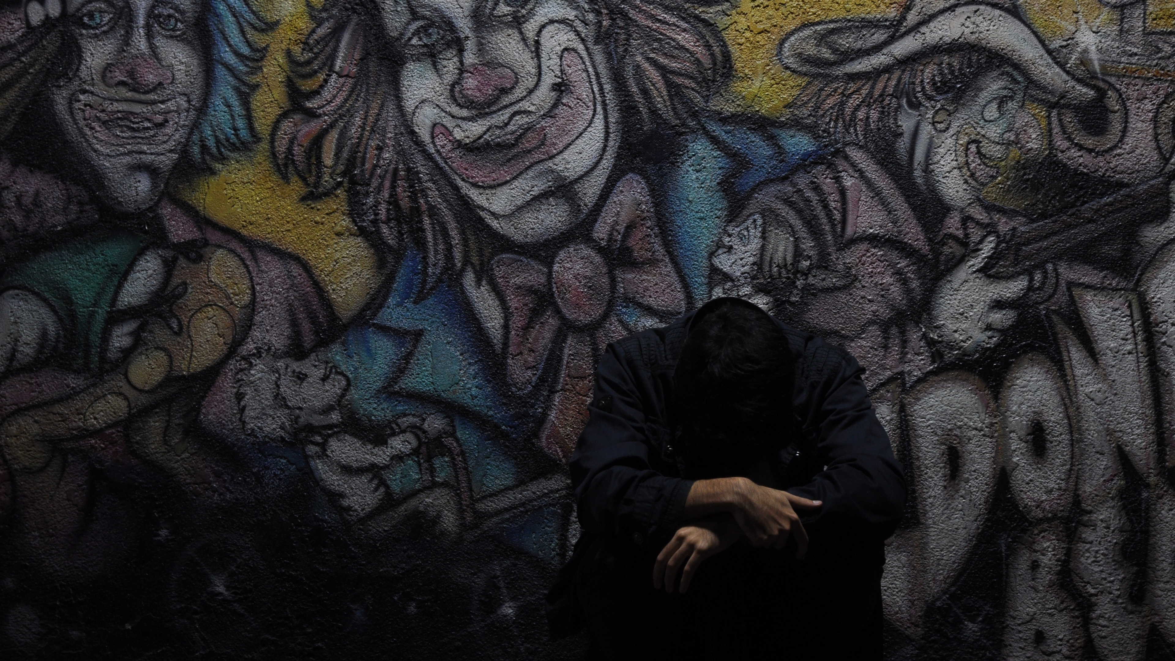 Femme en Hijab Noir Debout à Côté D'une Femme en Hijab Noir. Wallpaper in 3840x2160 Resolution