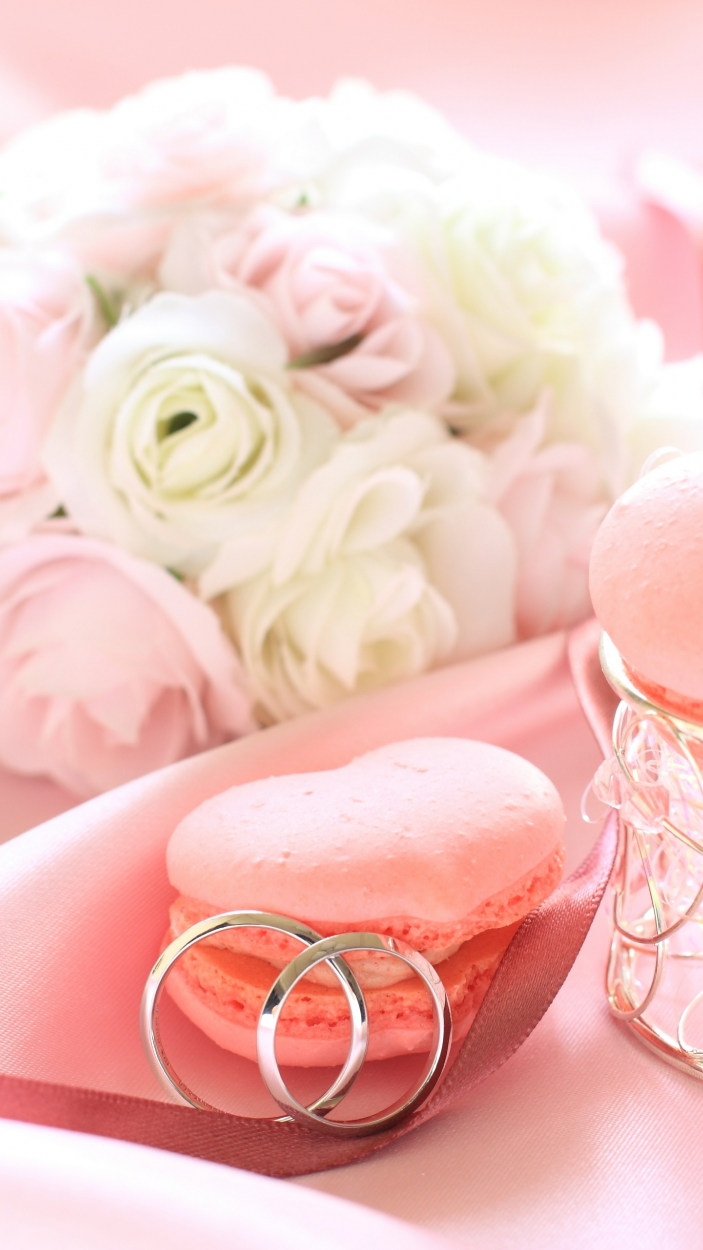 Pink and White Rose Bouquet Beside Silver Framed Eyeglasses. Wallpaper in 1440x2560 Resolution