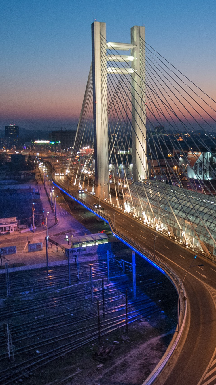 Horizon de la Ville Pendant la Nuit. Wallpaper in 750x1334 Resolution