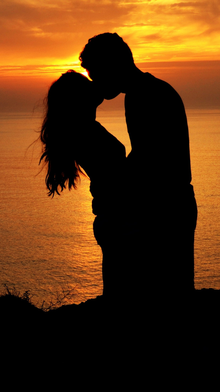 Romantik, Silhouette, Menschen in Der Natur, Liebe, Hintergrundbeleuchtung. Wallpaper in 750x1334 Resolution
