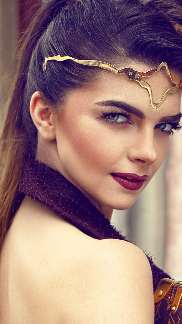 Pelin Karahan, Acteur, Cheveu, Face, Beauté. Wallpaper in 750x1334 Resolution