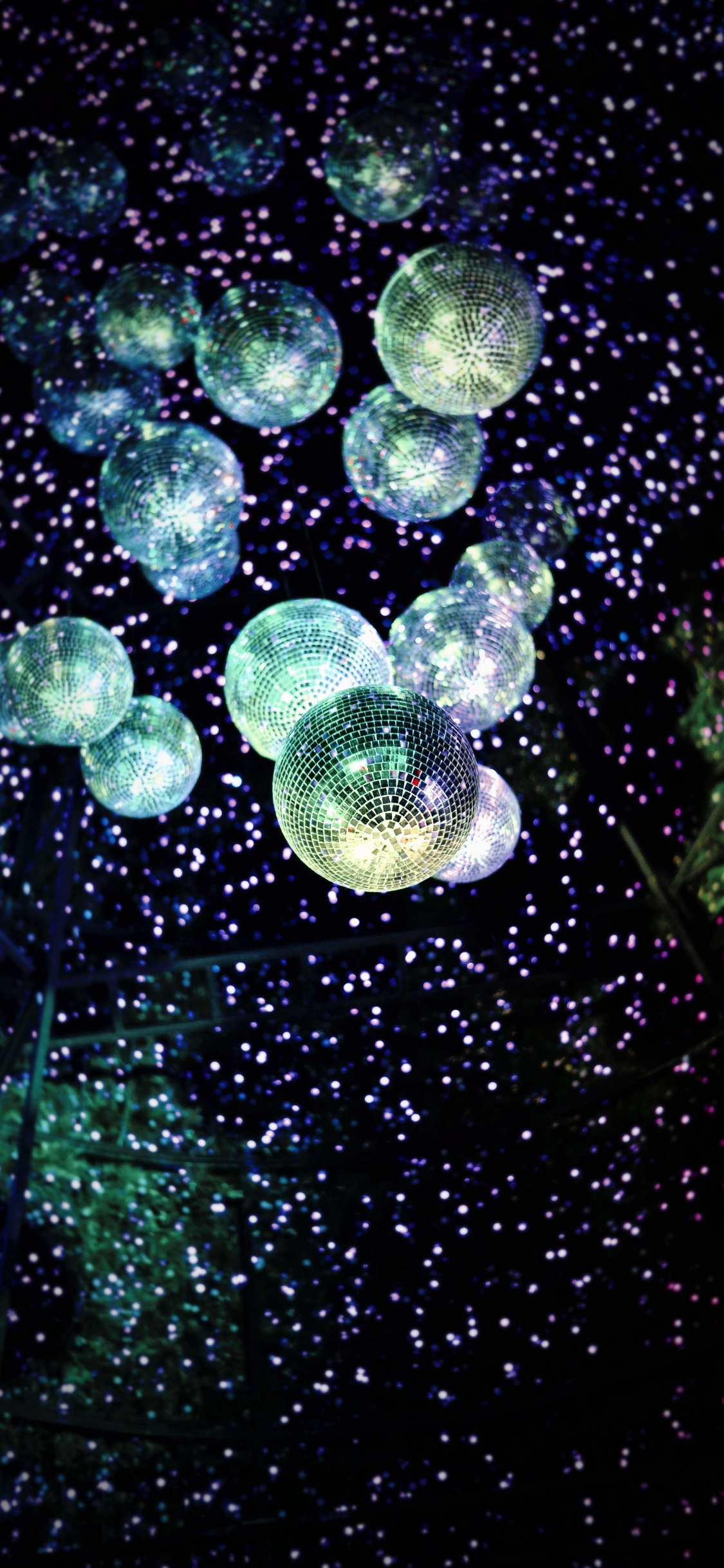 Eau, Glitter, Espace, Sphère, Cercle. Wallpaper in 1125x2436 Resolution