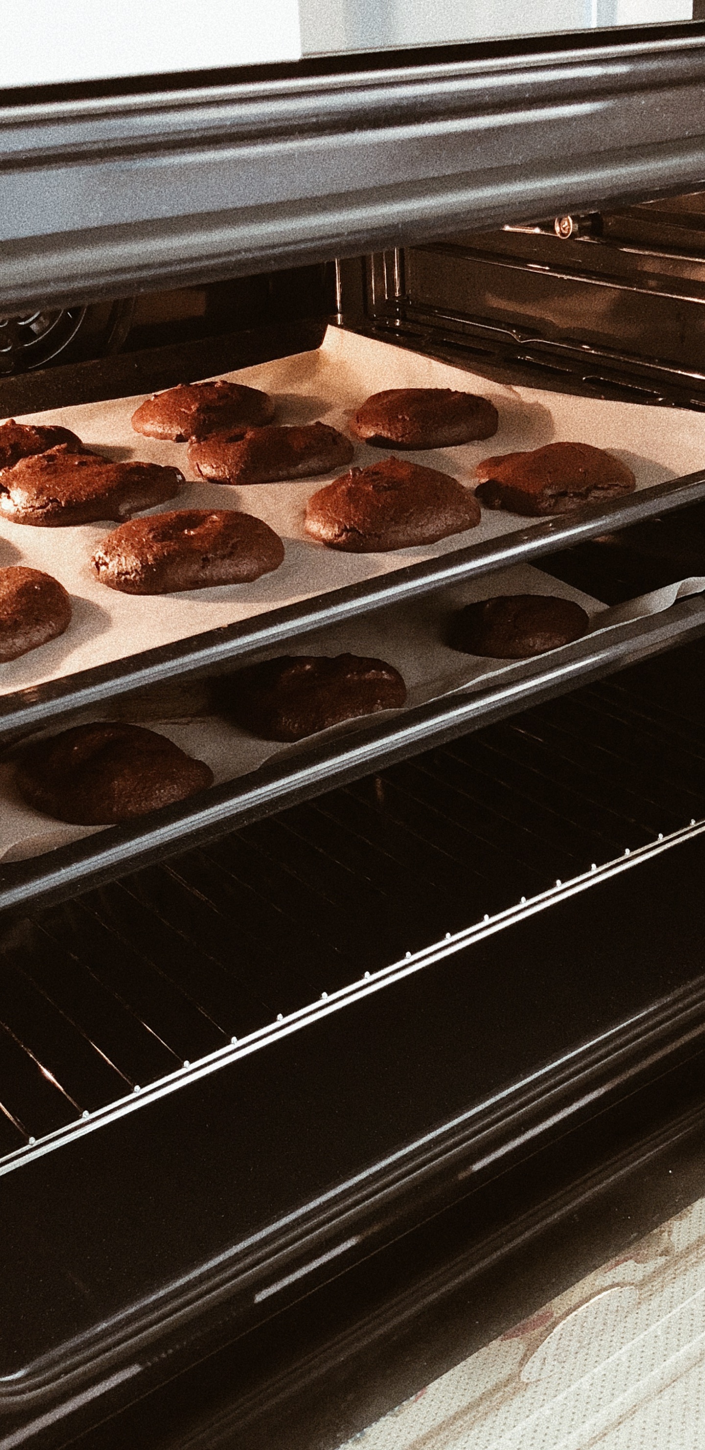 Aries, Kitchen Stove, Home Appliance, Gas Stove, Barbecue Grill. Wallpaper in 1440x2960 Resolution