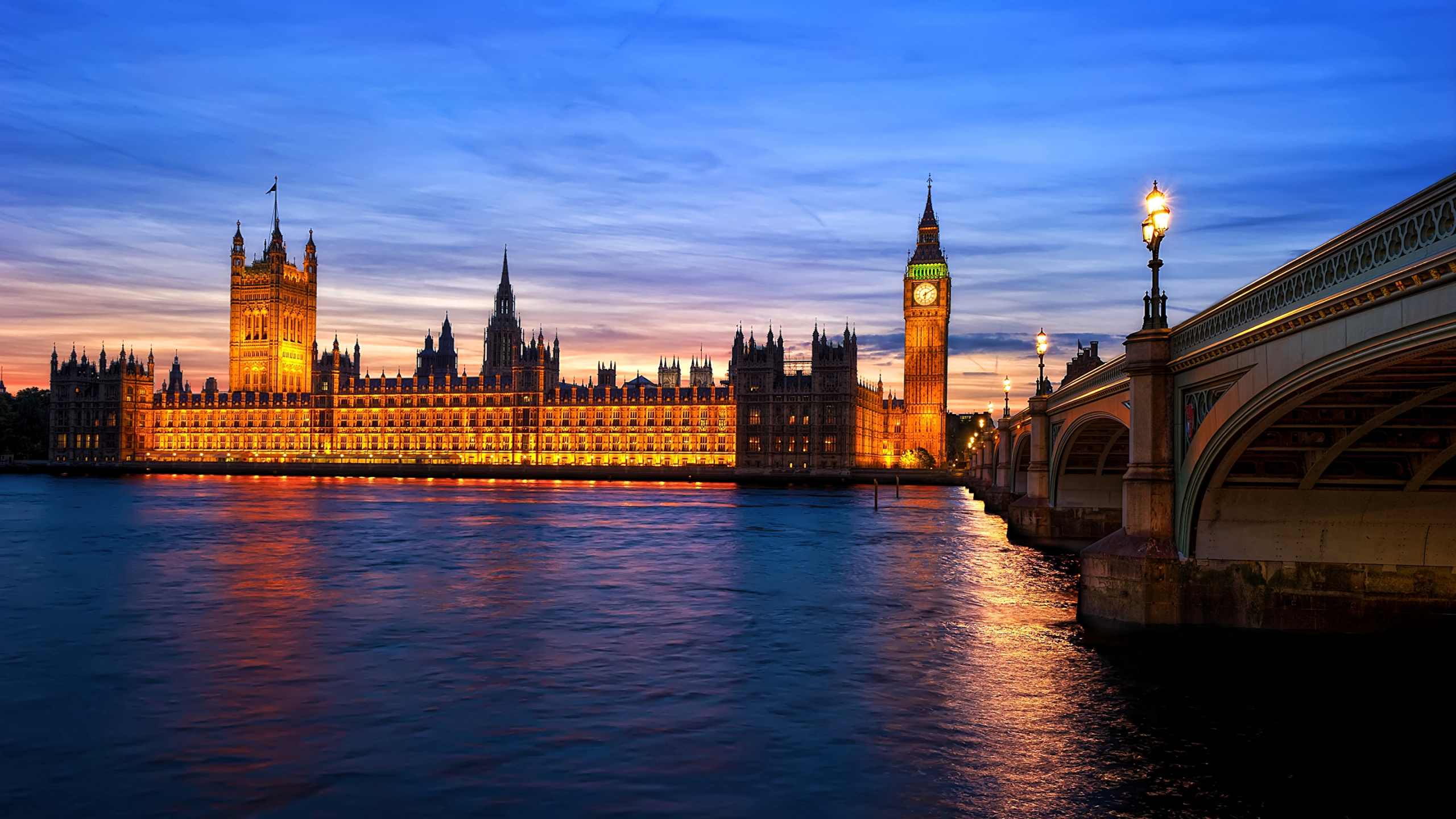 Big Ben London During Dusk. Wallpaper in 2560x1440 Resolution