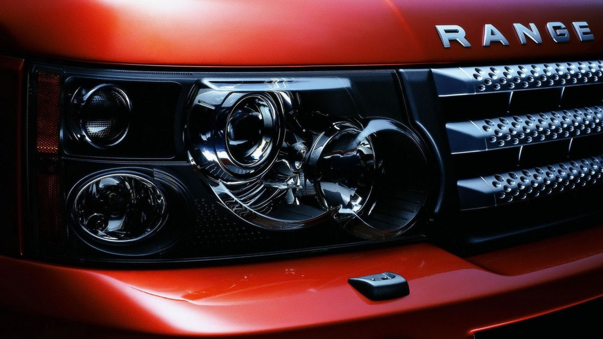 Coche Bmw Rojo y Negro. Wallpaper in 2560x1440 Resolution