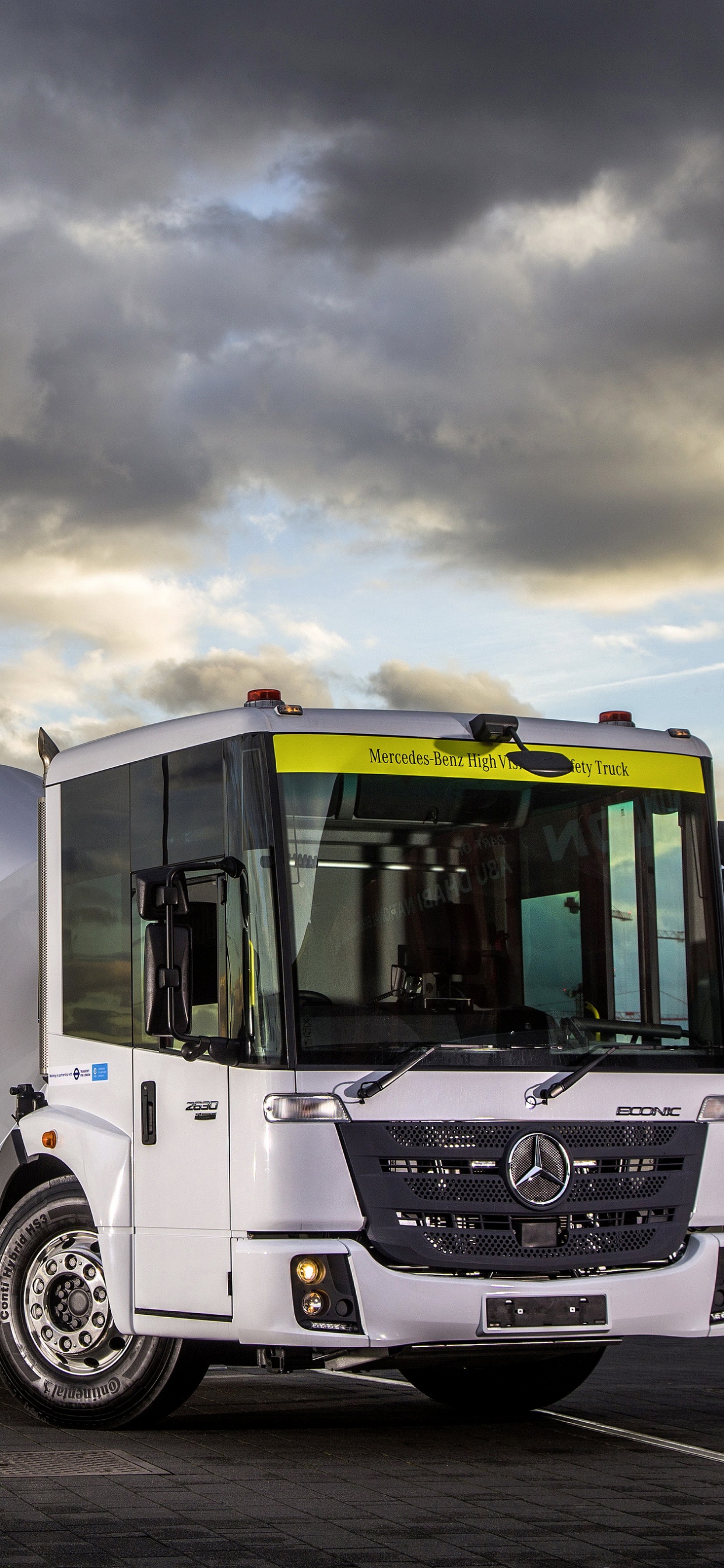 卡车, 运输, 梅赛德斯-奔驰短跑选手, 天空, 梅赛德斯-奔驰Actros 壁纸 1242x2688 允许