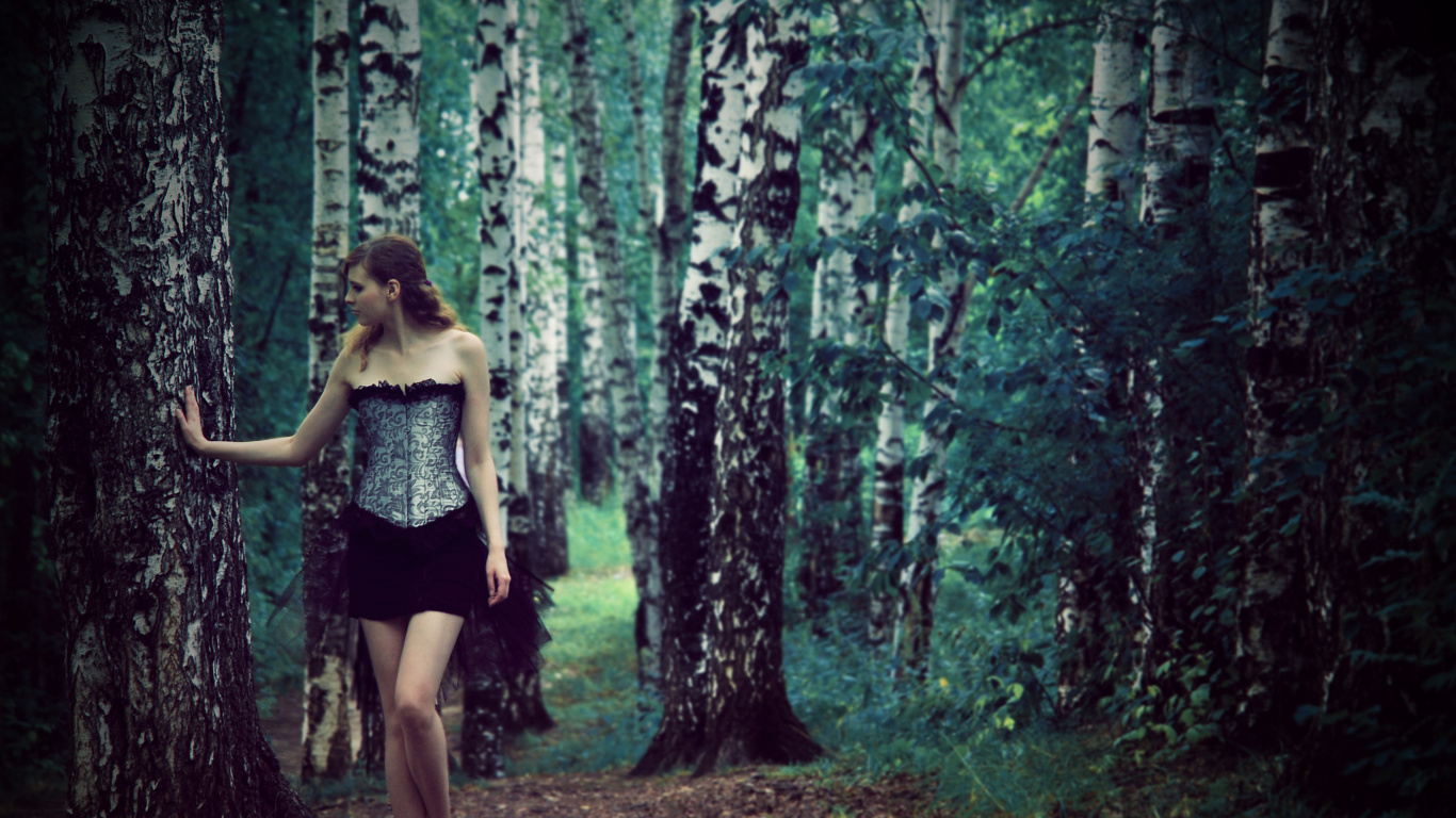 Woman in Black Tube Dress Standing in The Woods. Wallpaper in 1366x768 Resolution