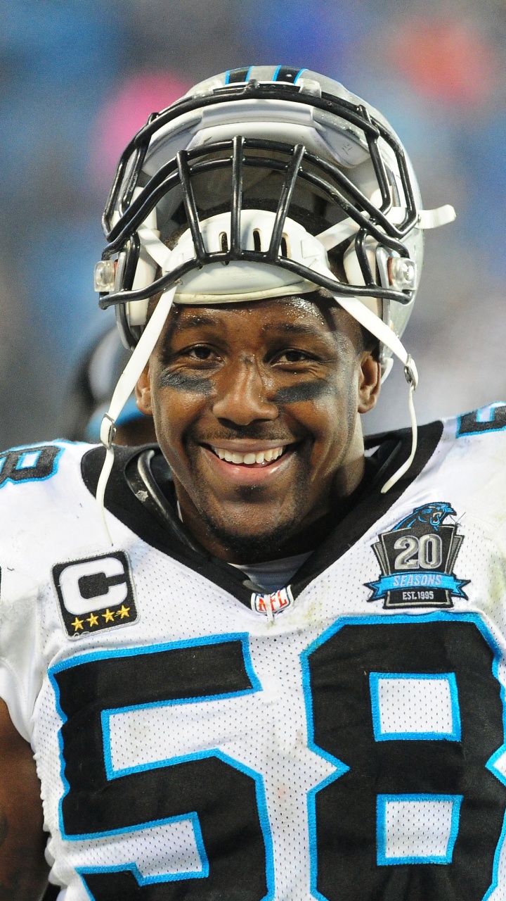 Man in Blue and White Football Jersey. Wallpaper in 720x1280 Resolution