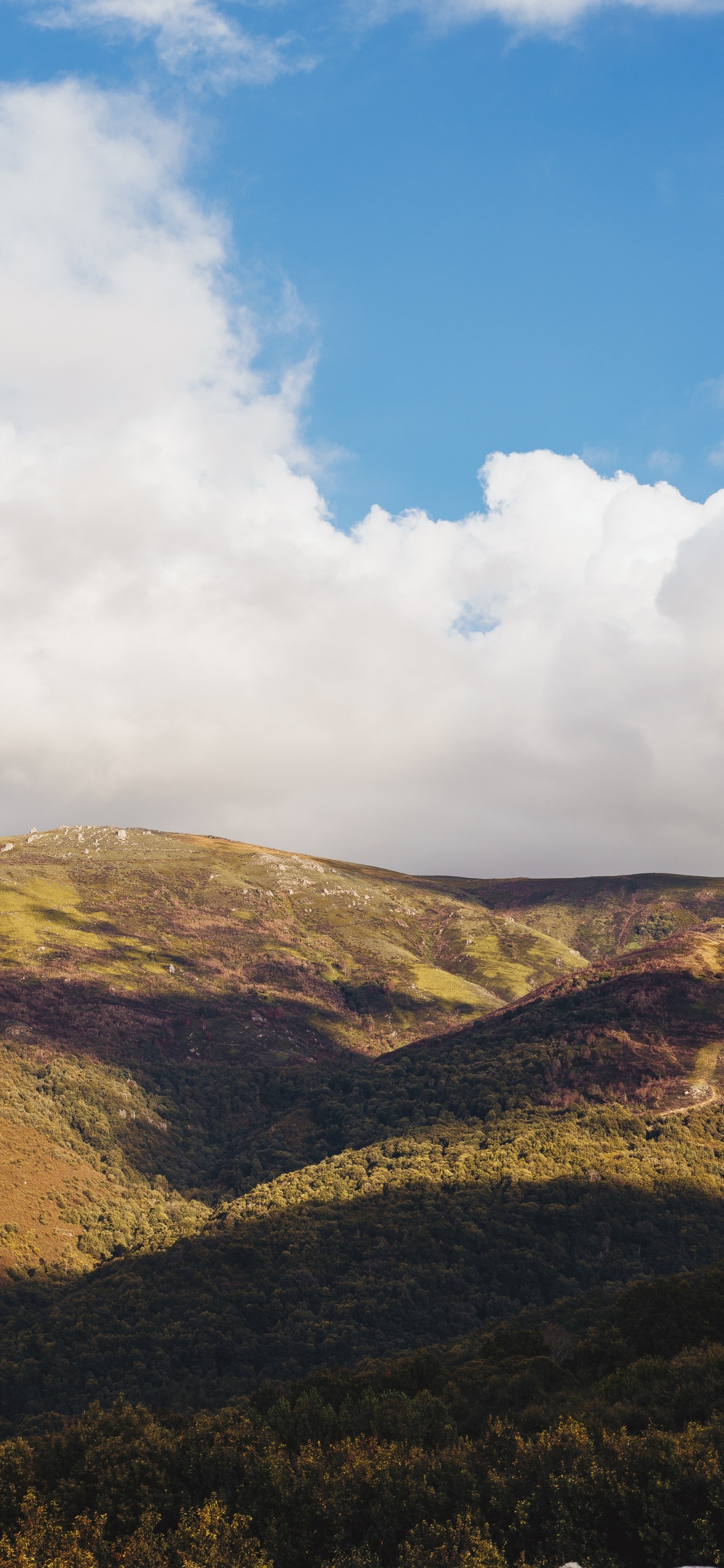 Highland, Mountainous Landforms, Mountain, Cloud, Hill. Wallpaper in 1125x2436 Resolution