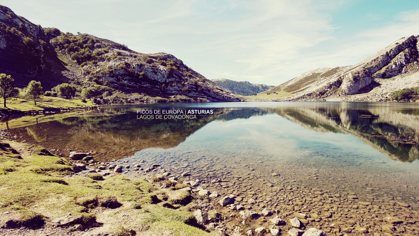 Lake in The Middle of Mountains During Daytime. Wallpaper in 1366x768 Resolution