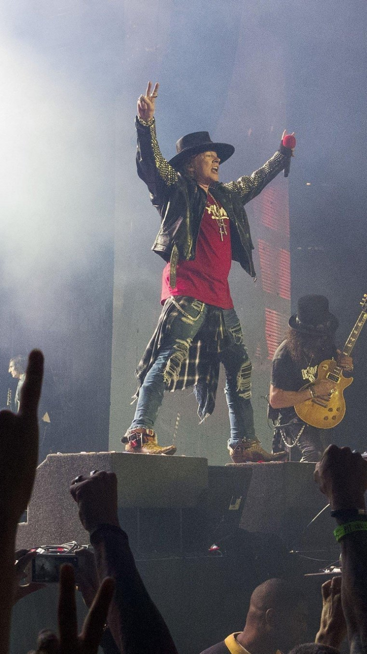 Bühne, Rockkonzert, Guns N Roses, Leistung, Unterhaltung. Wallpaper in 750x1334 Resolution