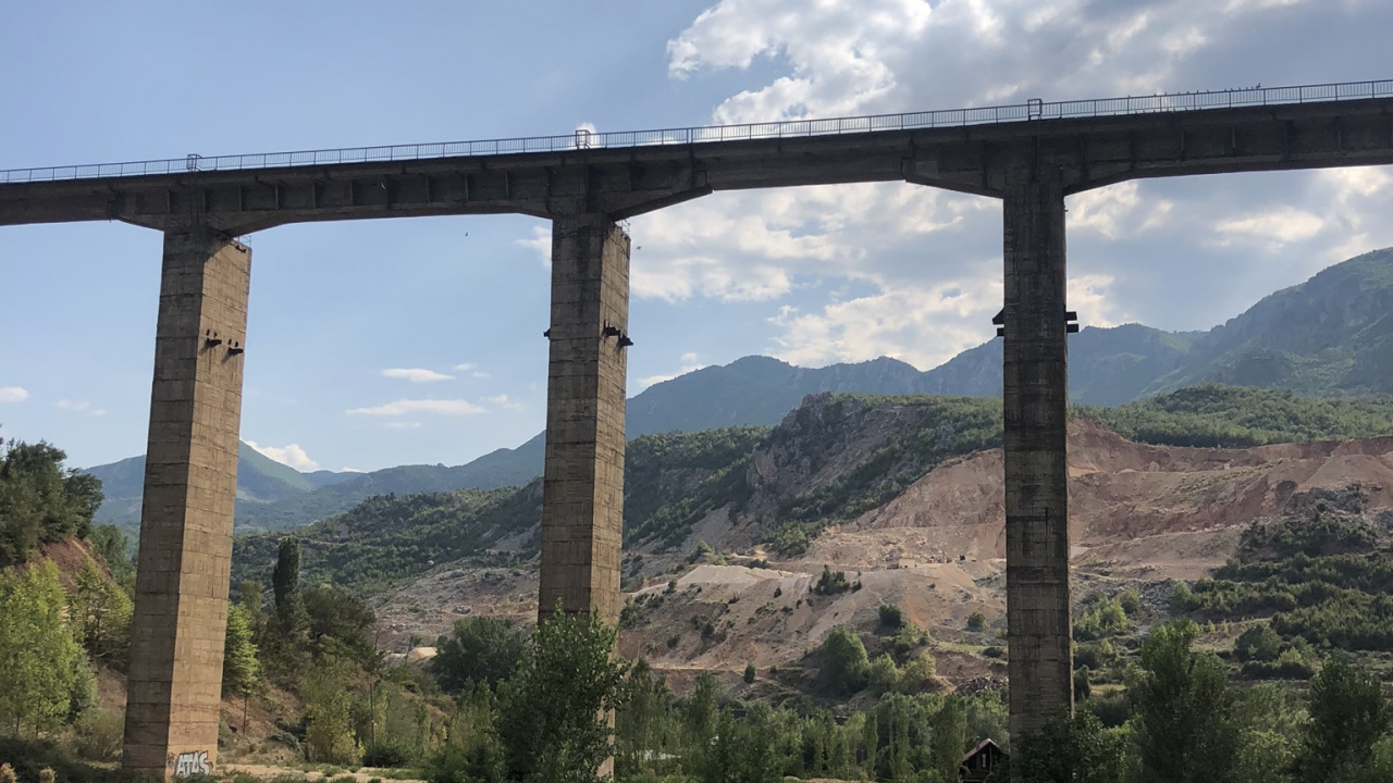 Viaduct, Road, Highland, Mountain, Guard Rail. Wallpaper in 1280x720 Resolution