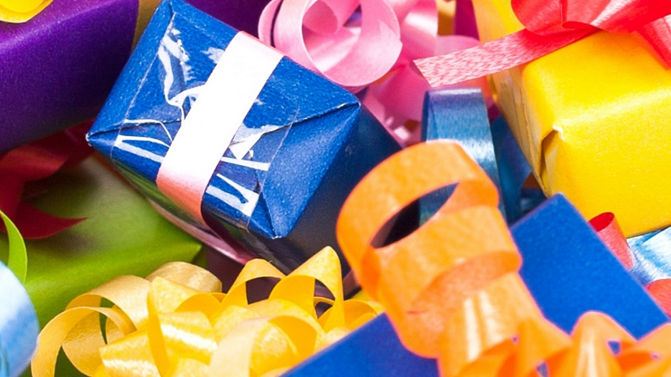 Collation, Bouquet de Fleurs, le Jour de Valentines, Plastic, La Nourriture Paniers-Cadeaux. Wallpaper in 1366x768 Resolution