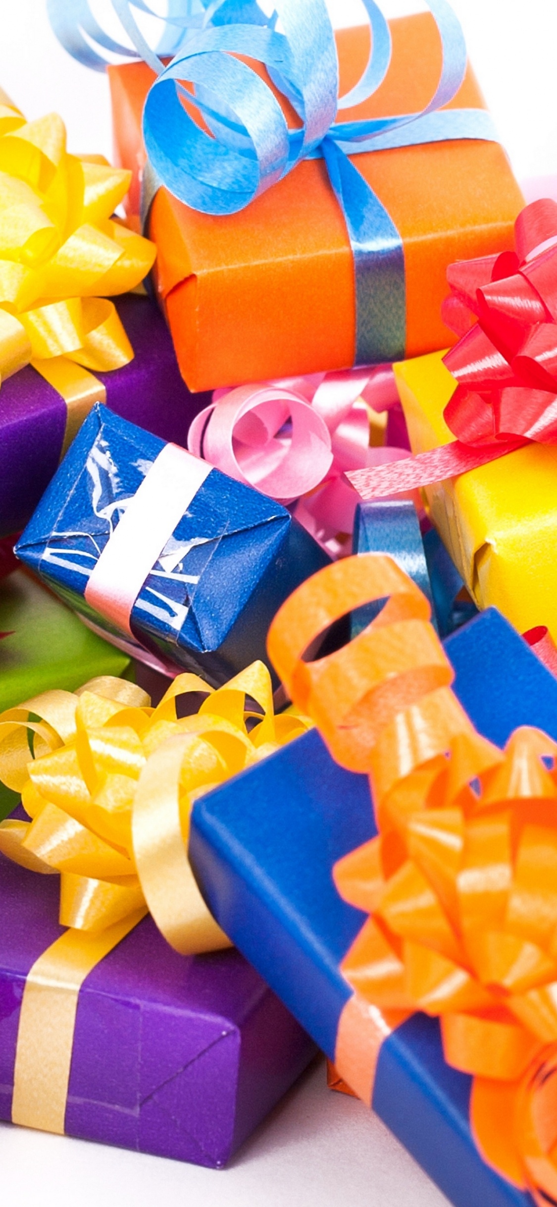 Snack, Flower Bouquet, Valentines Day, Plastic, Food Gift Baskets. Wallpaper in 1125x2436 Resolution