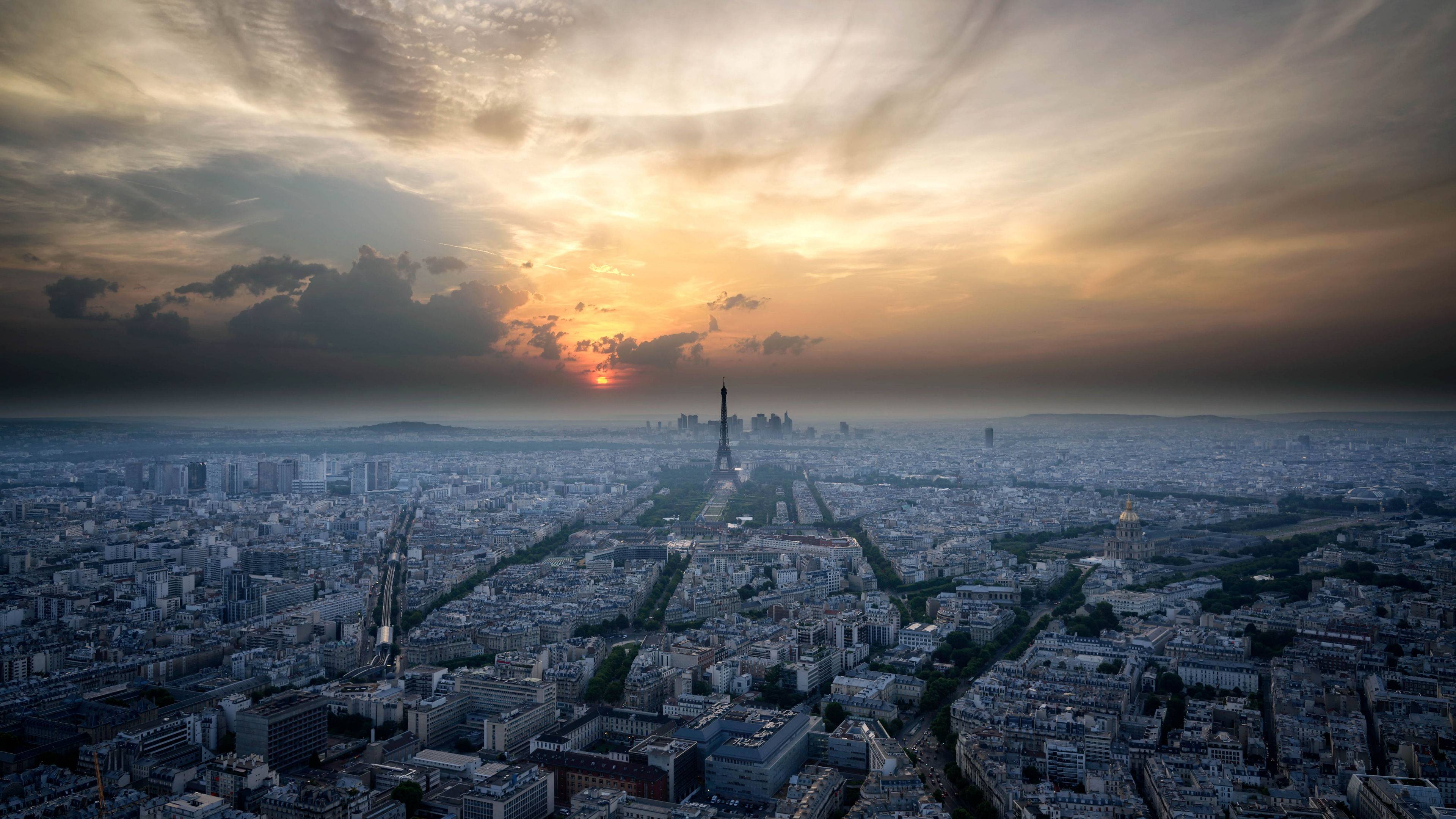 City Buildings Under White Clouds During Sunset. Wallpaper in 3840x2160 Resolution