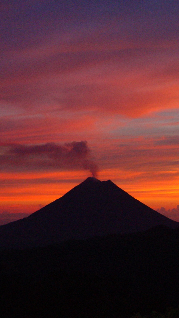 Silhouette of Mountain During Sunset. Wallpaper in 720x1280 Resolution