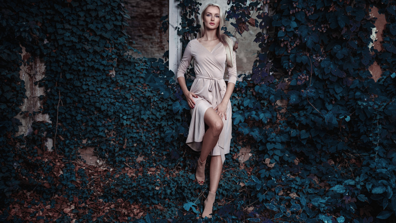 Model, Mode, Schönheit, Kleid, Haute Couture. Wallpaper in 1280x720 Resolution