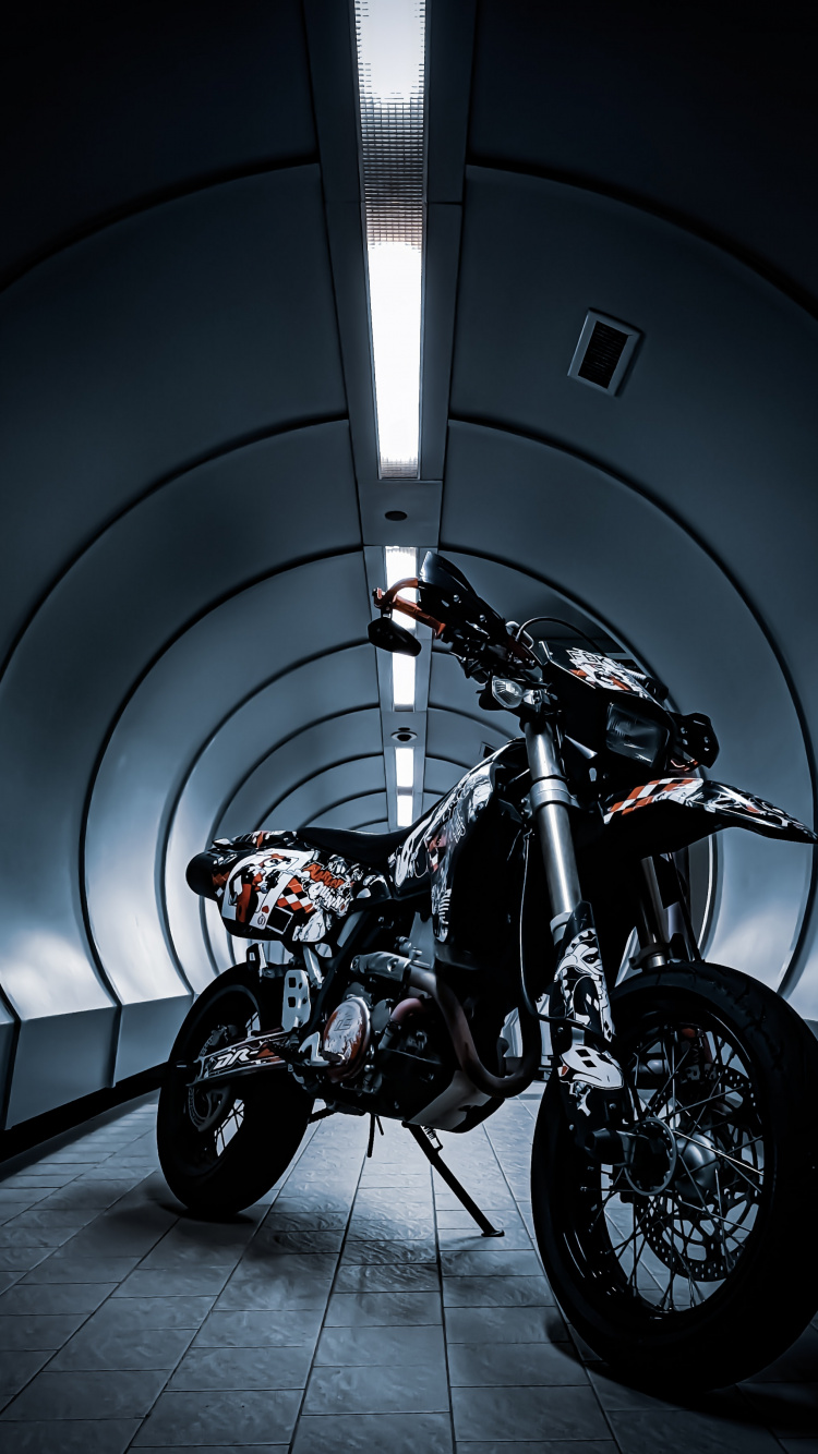 Motorrad, Car, Fahrrad, Suzuki, Erste Ausgabe. Wallpaper in 750x1334 Resolution