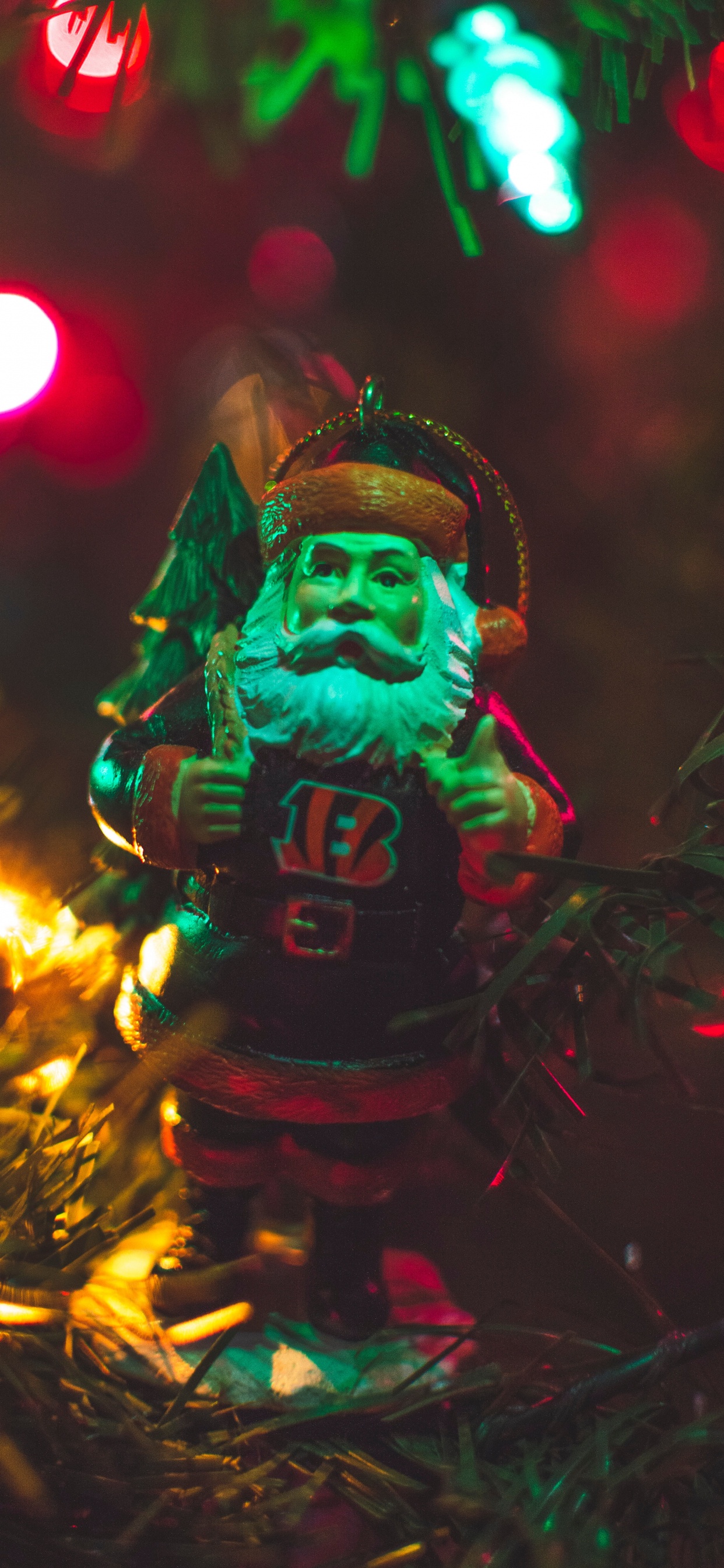 Le Jour De Noël, Santa Claus, Décoration de Noël, Arbre de Noël, Green. Wallpaper in 1242x2688 Resolution