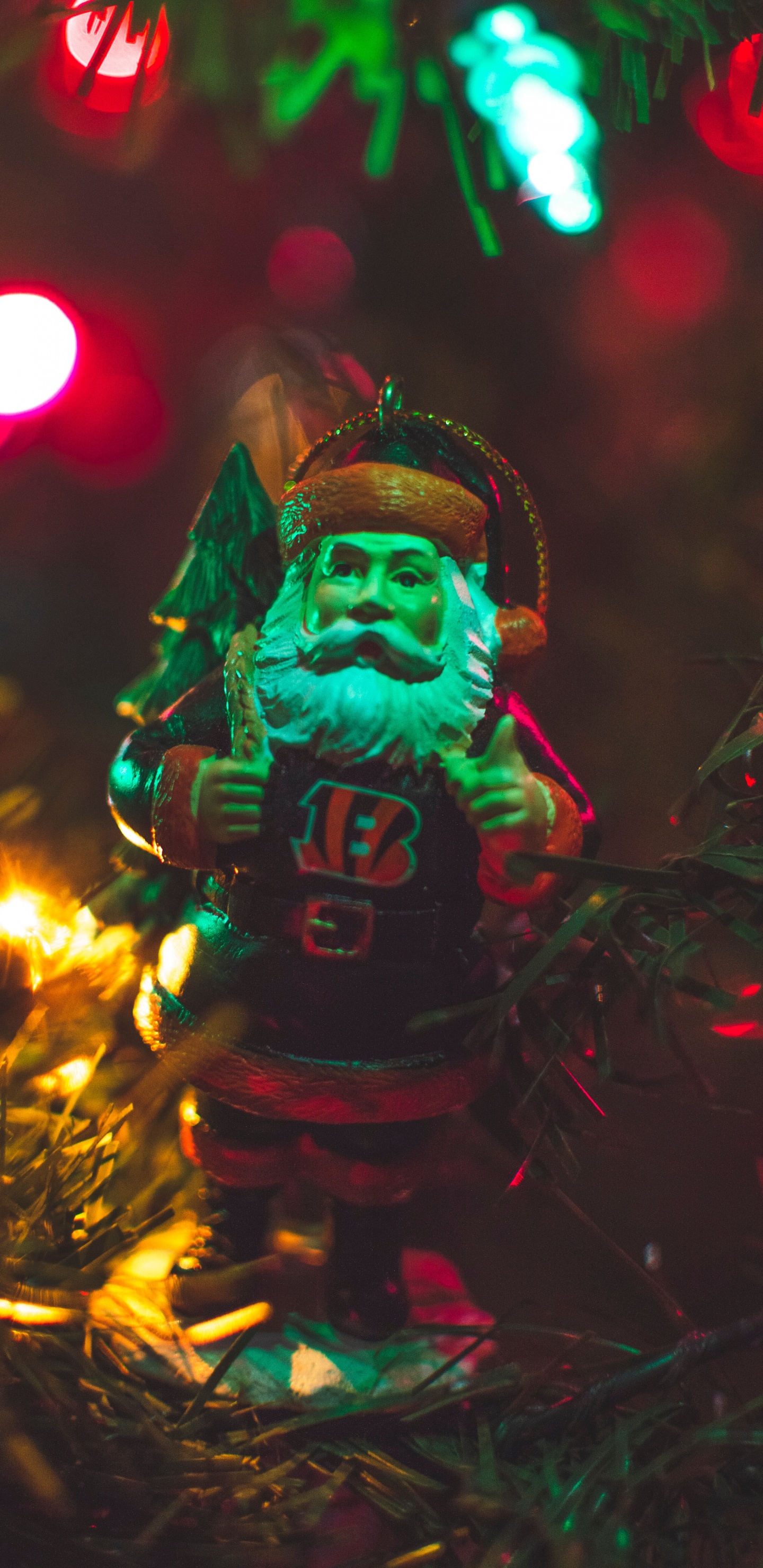 Christmas Day, Santa Claus, Christmas Decoration, Christmas Tree, Green. Wallpaper in 1440x2960 Resolution