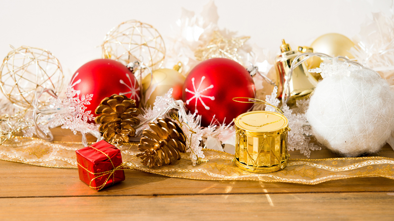 Christmas Day, Christmas Ornament, Christmas Decoration, Christmas, New Year. Wallpaper in 1366x768 Resolution