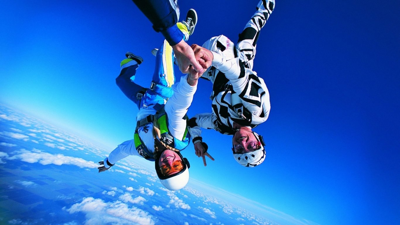 2 Men in White and Black Helmet and Helmet Doing Sky Diving During Daytime. Wallpaper in 1366x768 Resolution