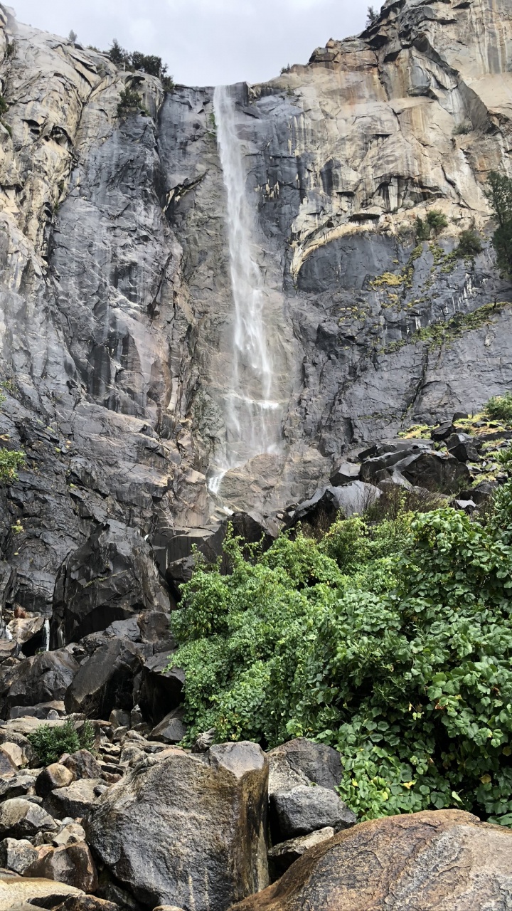 Wasserfall, Wasser, Rock, Aufschluss, Naturlandschaft. Wallpaper in 720x1280 Resolution