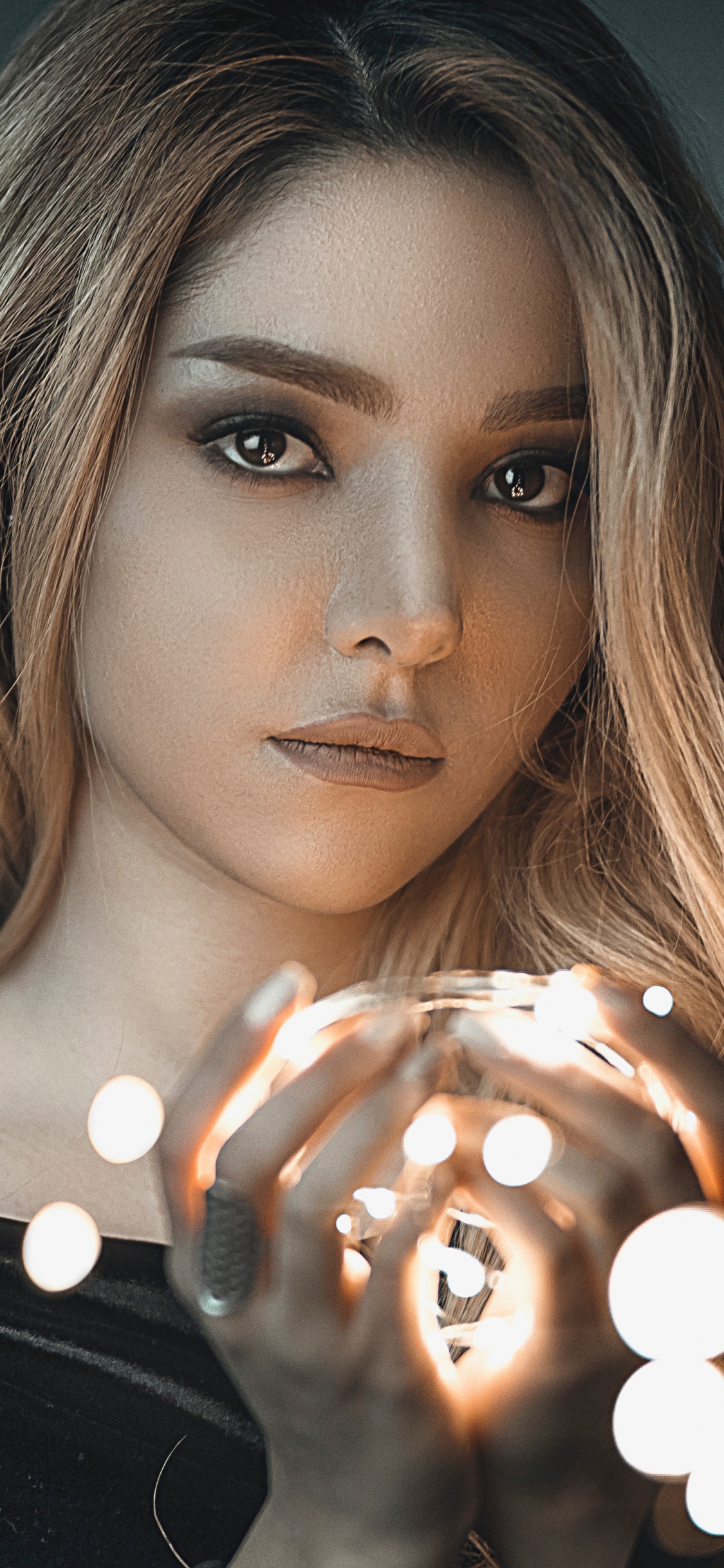 Cabello, Belleza, Piel, Ceja, Luz. Wallpaper in 1125x2436 Resolution