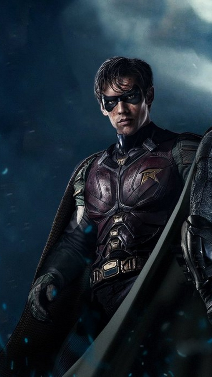 Hombre Con Chaqueta de Cuero Negro Con Rifle Negro. Wallpaper in 720x1280 Resolution