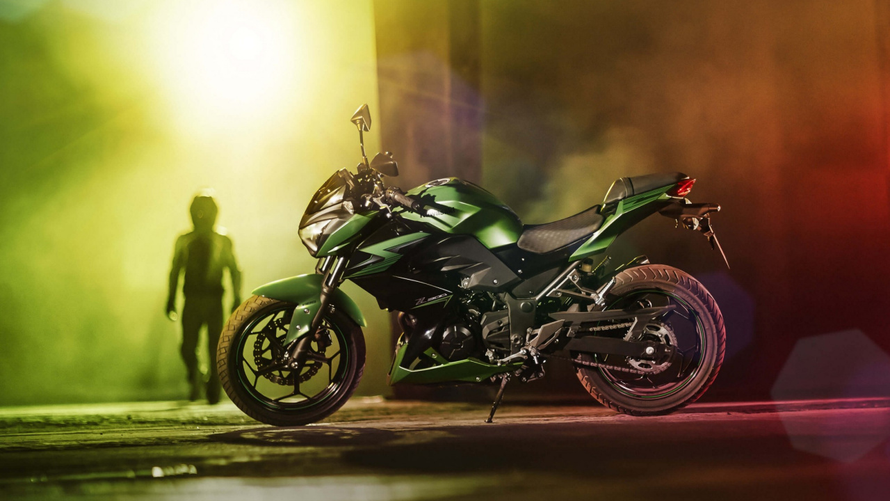 Green and Black Sports Bike. Wallpaper in 1280x720 Resolution