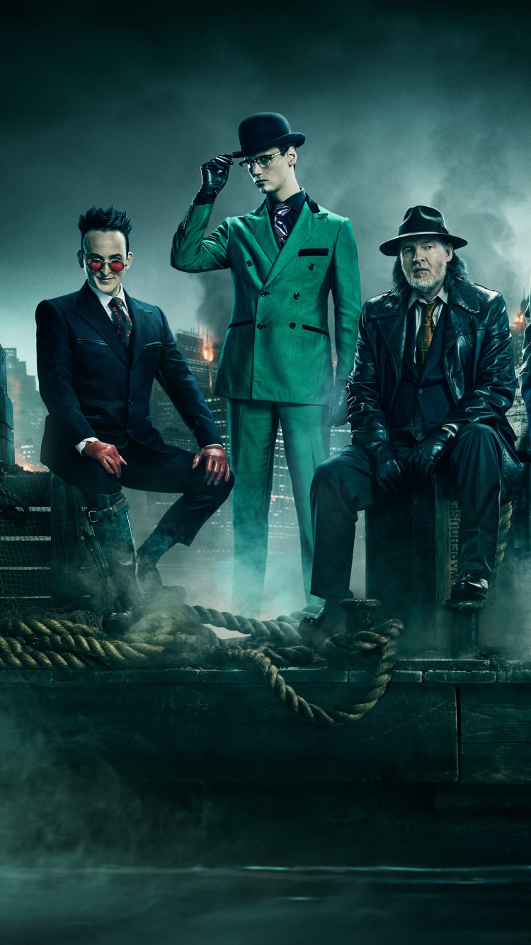 3 Hommes en Costume Noir Debout Sur L'eau. Wallpaper in 750x1334 Resolution