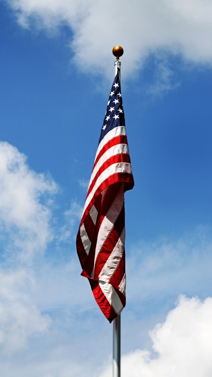 us a Flag Under Blue Sky During Daytime. Wallpaper in 720x1280 Resolution