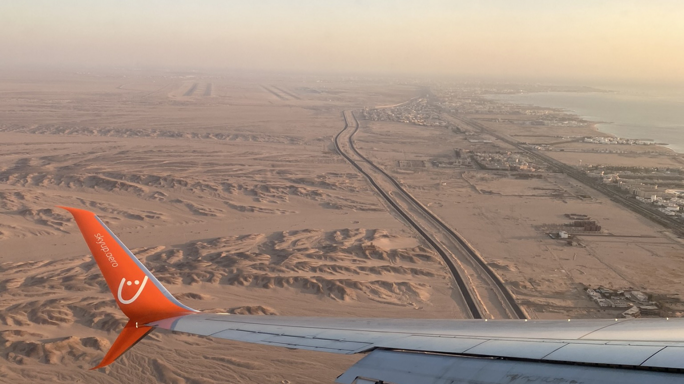 Airplane, Aircraft, Air Travel, Aviation, Airline. Wallpaper in 1366x768 Resolution