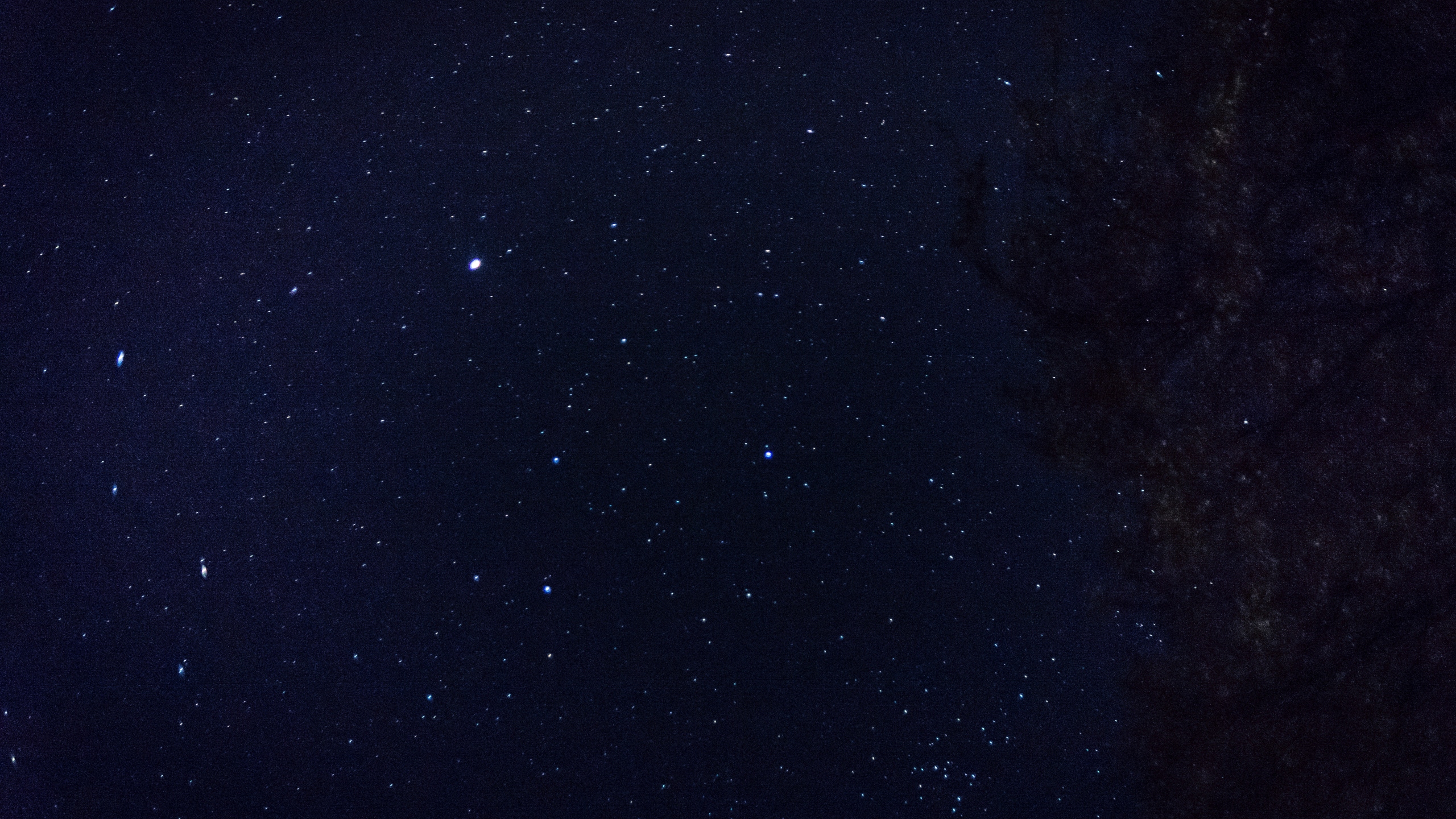 Black and White Starry Night. Wallpaper in 2560x1440 Resolution