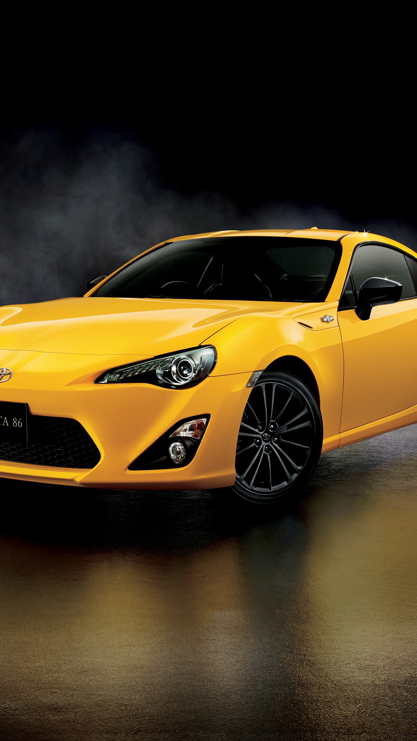 Yellow Chevrolet Camaro on Water. Wallpaper in 1440x2560 Resolution