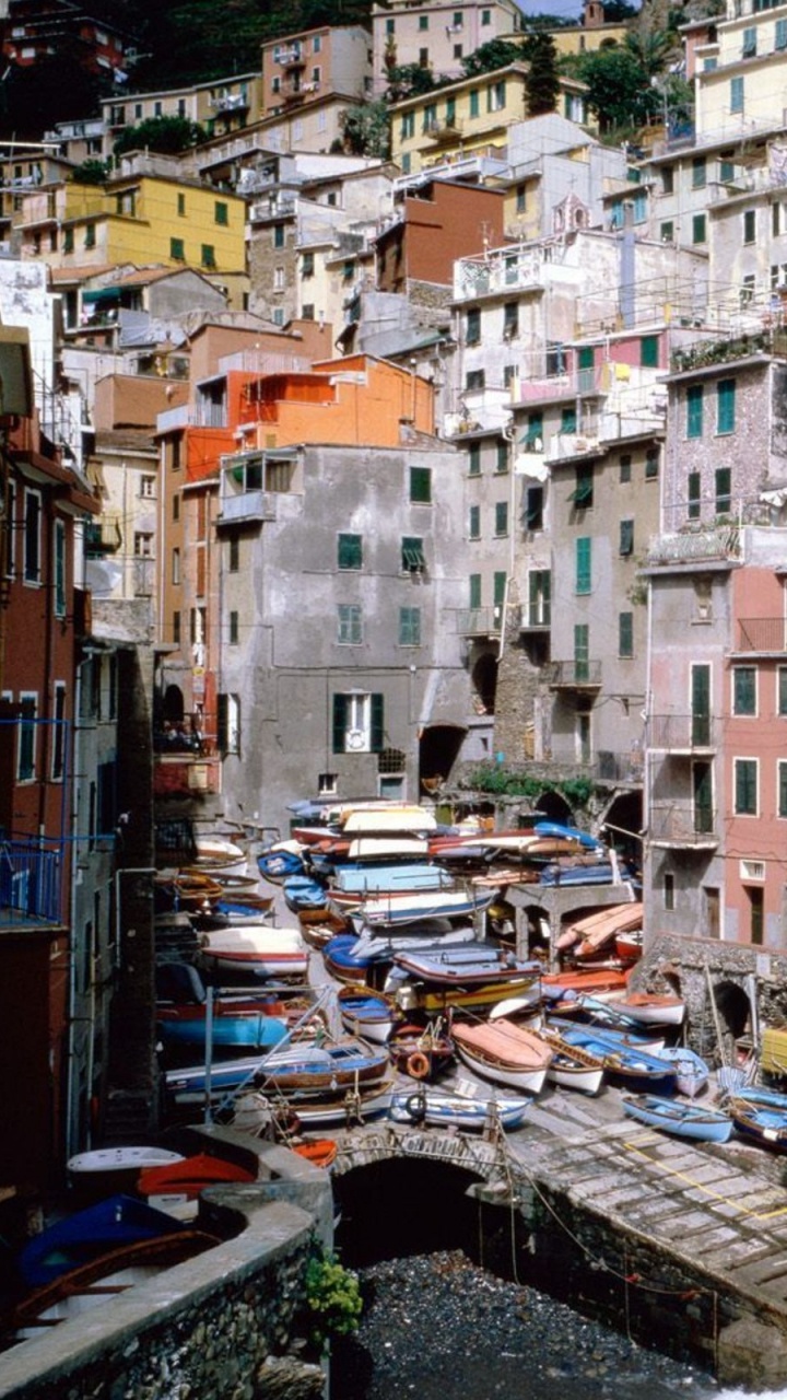 Cars Parked on Side of The Road Near Buildings During Daytime. Wallpaper in 720x1280 Resolution